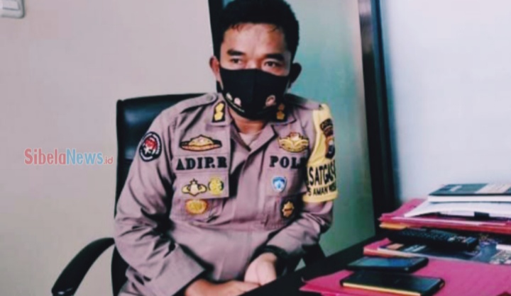 Foto Kabidhumas Polda Maluku Utara AKBP Adip Rojikan 