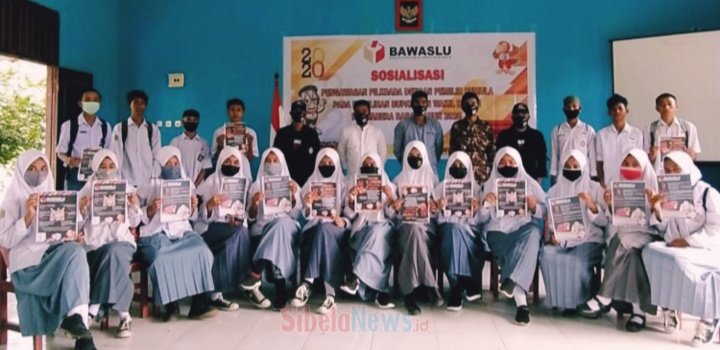 Foto Bersama Saat Kegiatan Sosialisasi 