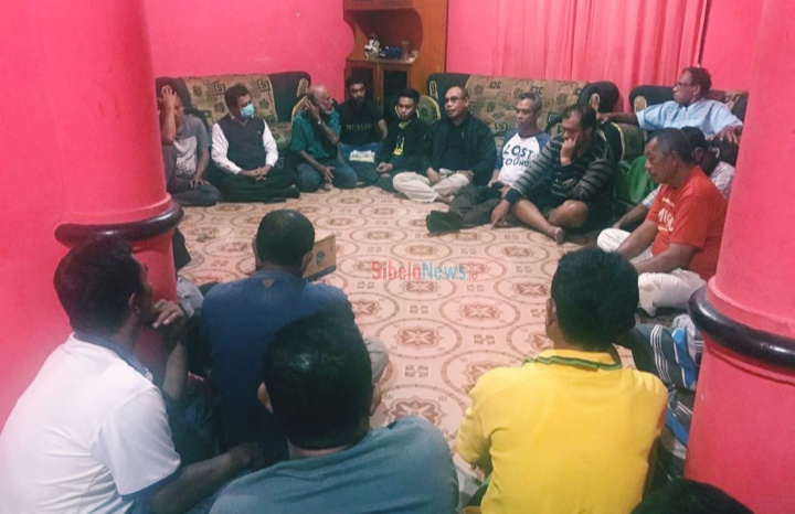 Foto Silahturrahmi Tim Usman-Bassam Dan Masyarakat Kompleks Firgin Pasar Lama, Desa Amasing Kota, Kecamatan Bacan (foto: alif)