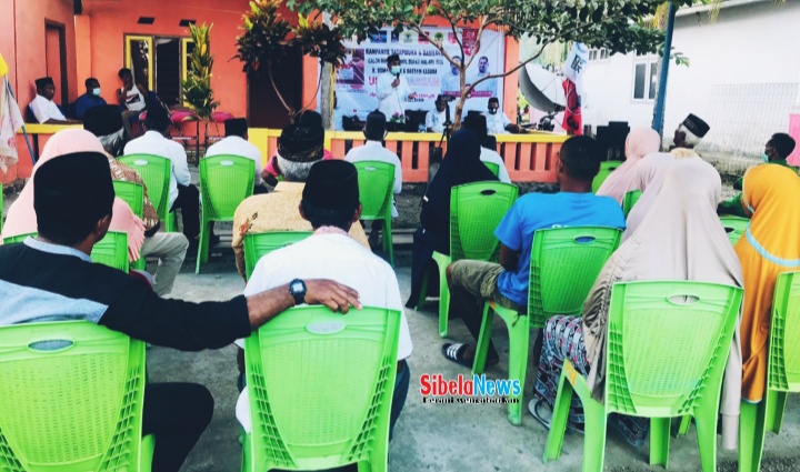 Foto Saat Dr. Mahammad Kasuba Saat memberikan di Hadapan masyarakat. (foto. alif)