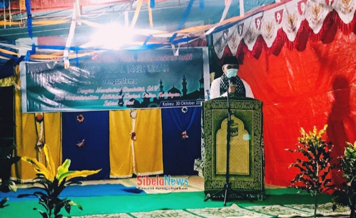 Foto Ustat Dr. Hi. Muhammad Kasuba Menyampaikan Tausiah Umum Maulid Nabi Muhammad SAW (foto. alif)