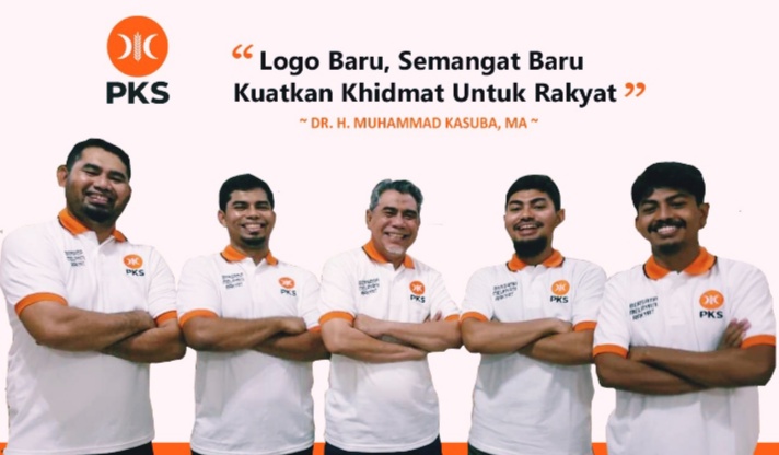 Foto, Ketua BPW Intim Dr. Muhammad Kasuba, MA Bersama Denga Empat Putranya. (foto ustadz) 