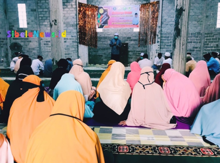 Foto Saat Dr. H. Muhammad Kasuba, MA Menyampaikan Tusiyah Di Mesjid IT Nurul Hasan Kota Ternate.
