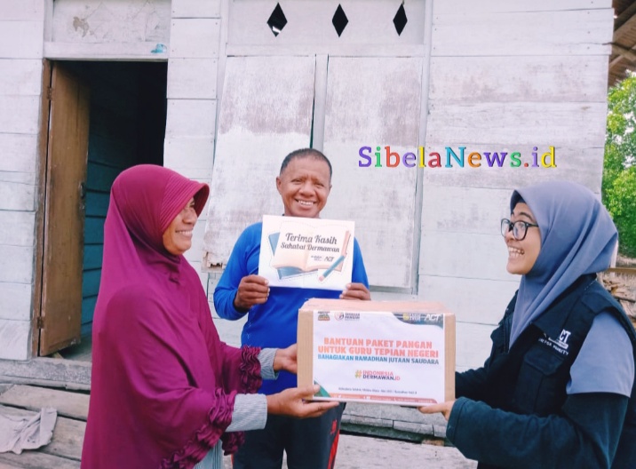 Foto Saat Masna Pulobanya Selaku Ketua ACT Kabupaten Halmahera Selatan. (foto/Ana)