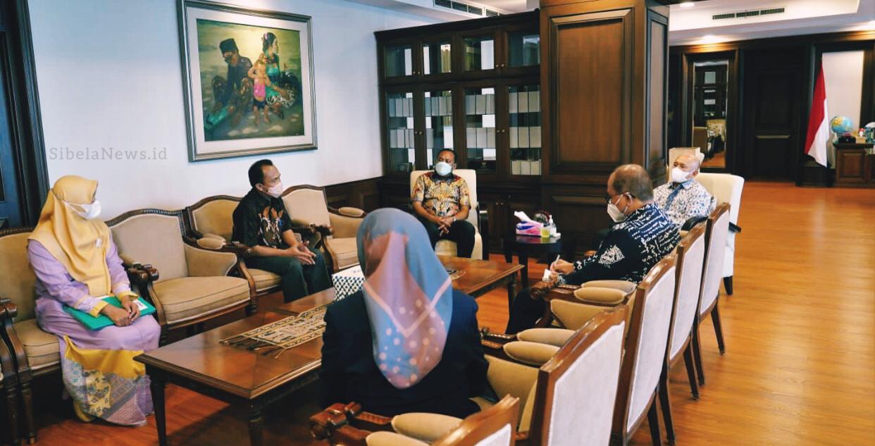 Foto: Bupati Halmahera Selatan (halsel) Hi. Usman Sidik Temui sejumlah Menteri.