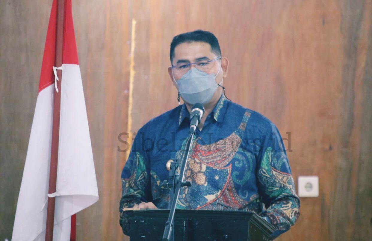 Foto Wakil Bupati Kabupaten Halmahera Selatan, Hasan Ali Bassam Kasuba Saat Menyampaikan Sambutan.