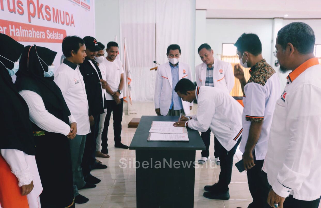Foto Penandatangan SK Pengurus pks MUDA. (foto/ula)