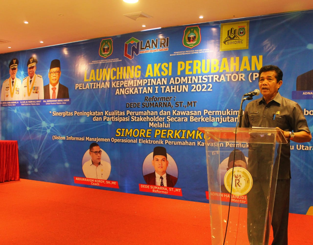 Gambar : Staf Ahli Abuhari Hamzah Saat Mewakili Gubernur Maluku Utara Membuka  acara Focus Group Discussion (FGD) terkait Penyusunan Dokumen Rencana Pembangunan dan Pengembangan Perumahan dan Kawasan Permukiman (RP3KP).