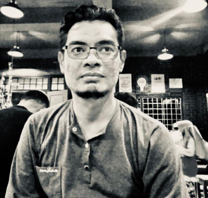 Gambar : Dr. Muammil Sunan Sebagai Akademisi.