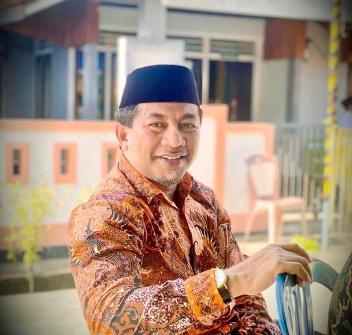 Gambar : Husni Salim, ketua DPD PKS Halmahera Selatan.