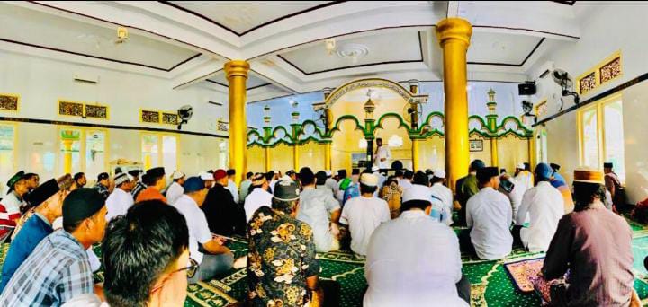 Gambar : Wakil Bupati Halsel, Hasan Ali Bassam Kasuba Saat Menyampaikan Tausiyah. (foto/alis).