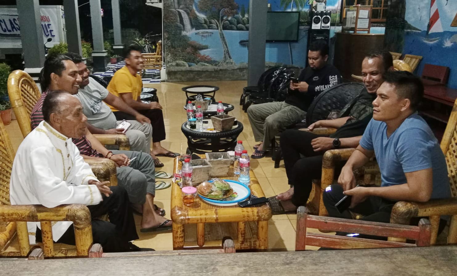 Gambar : Saat Pertemuan antara Toko di Haltim.
