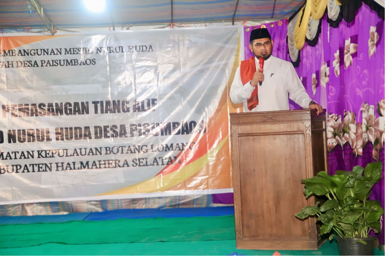 Gambar : Bupati Halmahera Selatan, Hasan Ali Bassam Kasuba.