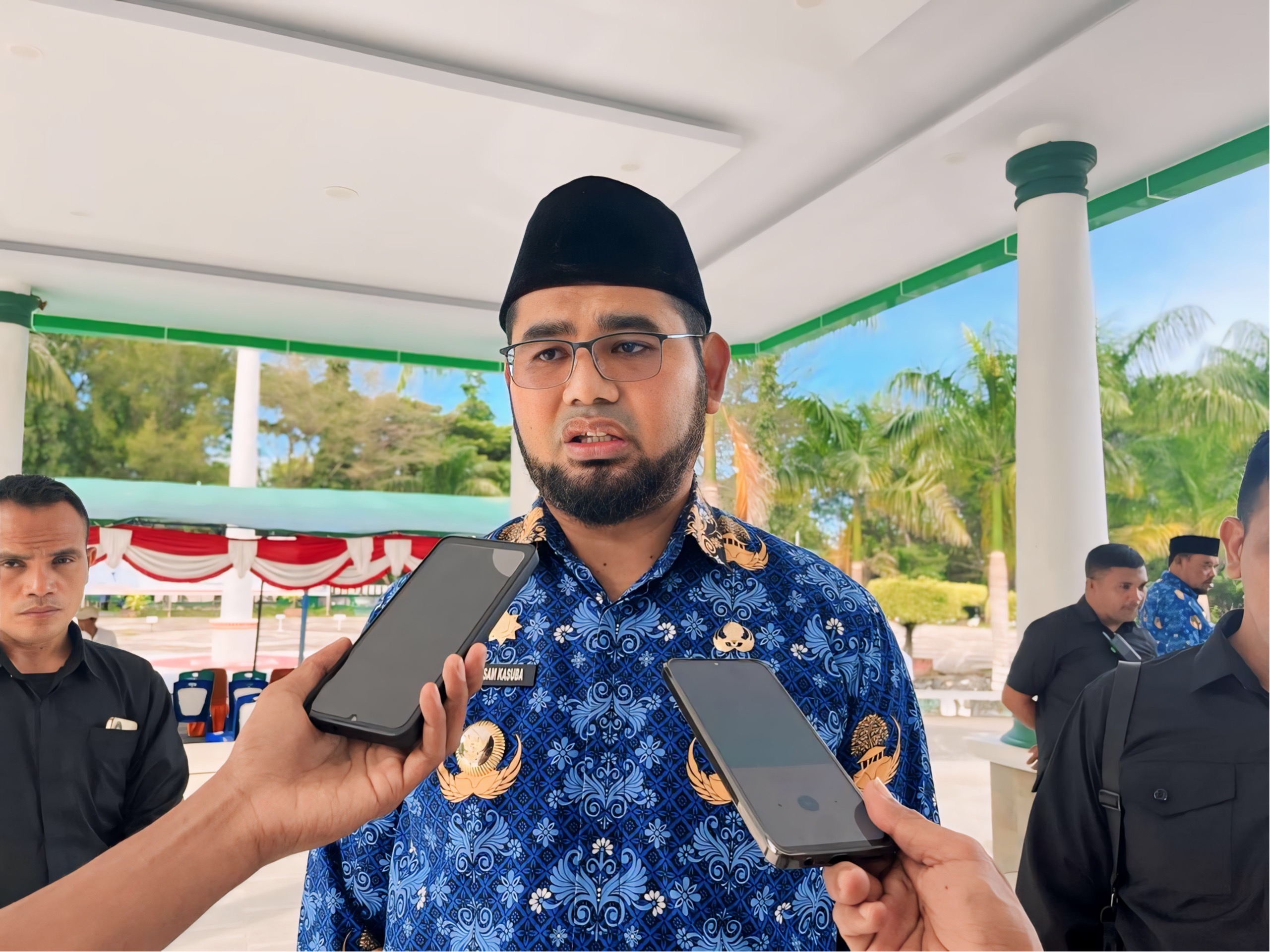 Gambar : Hasan Ali Bassam Kasuba Bupati Halmahera Selatan. 