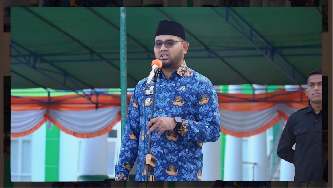 Gambar : Hasan Ali Bassam Kasuba Bupati Kabupaten Halmahera Selatan.