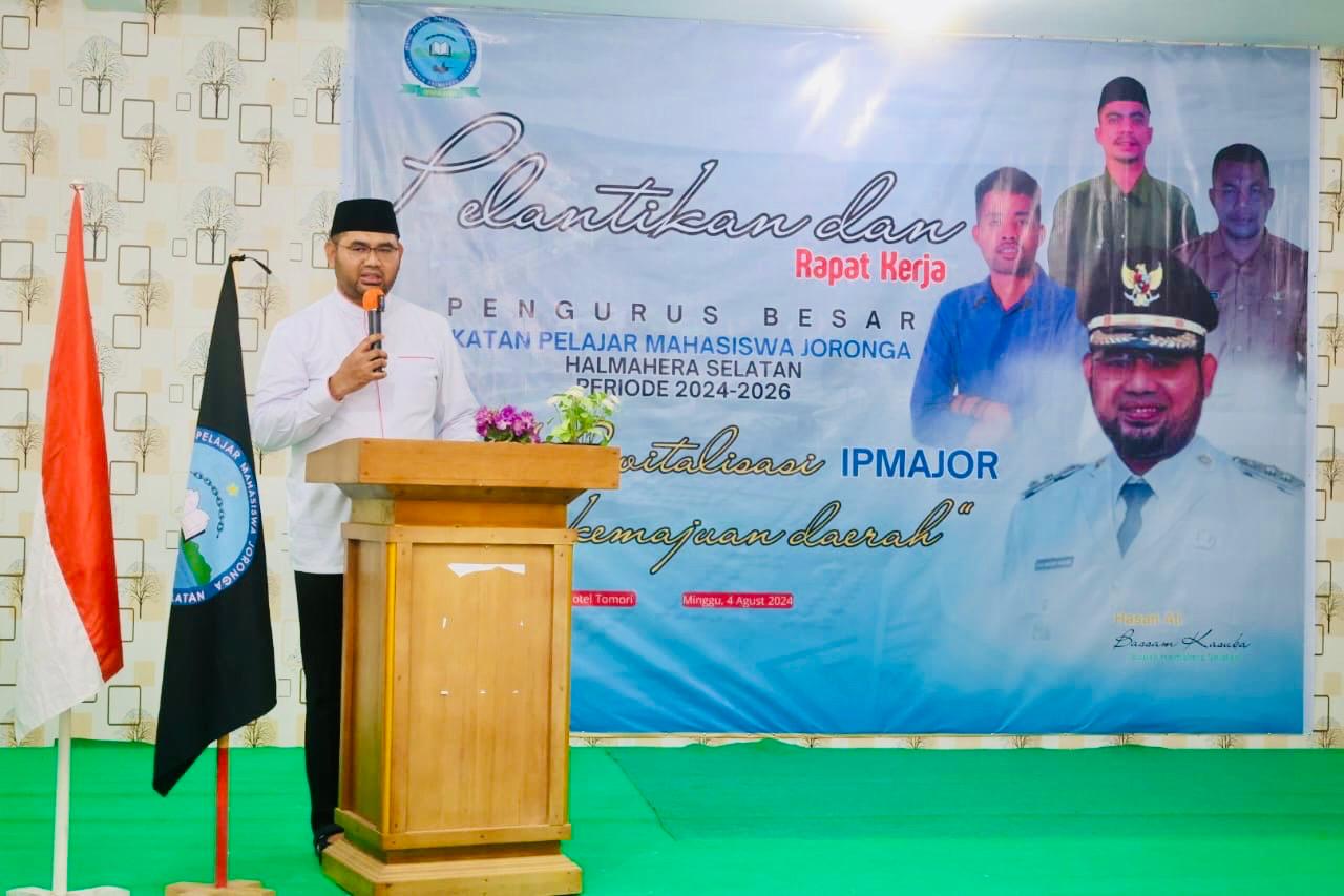 Gambar : Hasan Ali Bassam Kasuba Bupati Kabupaten Halmahera Selatan.