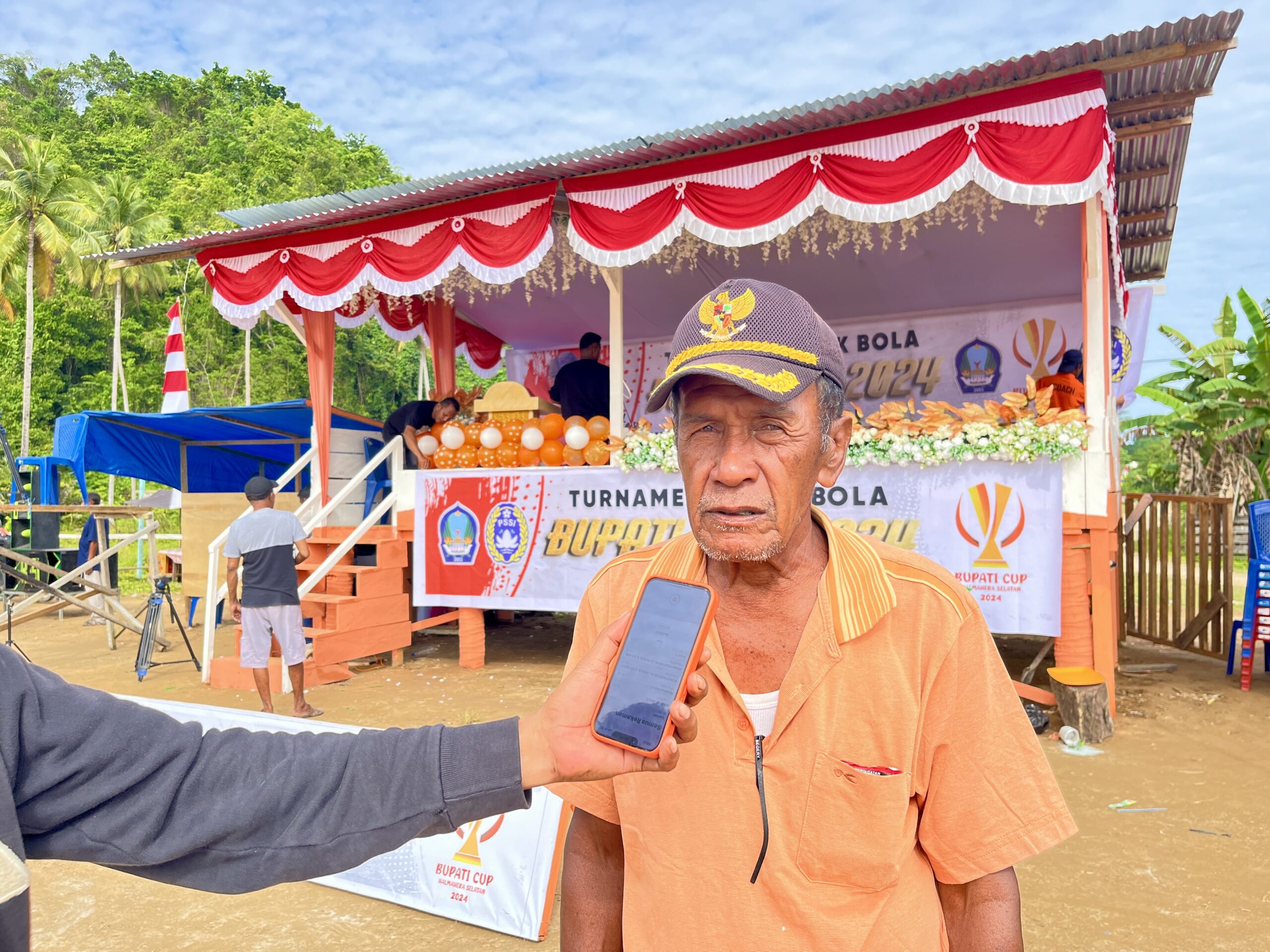 Gambar : Darwin M. Sangaji Ketua Panitia Loka Desa Sambiki.