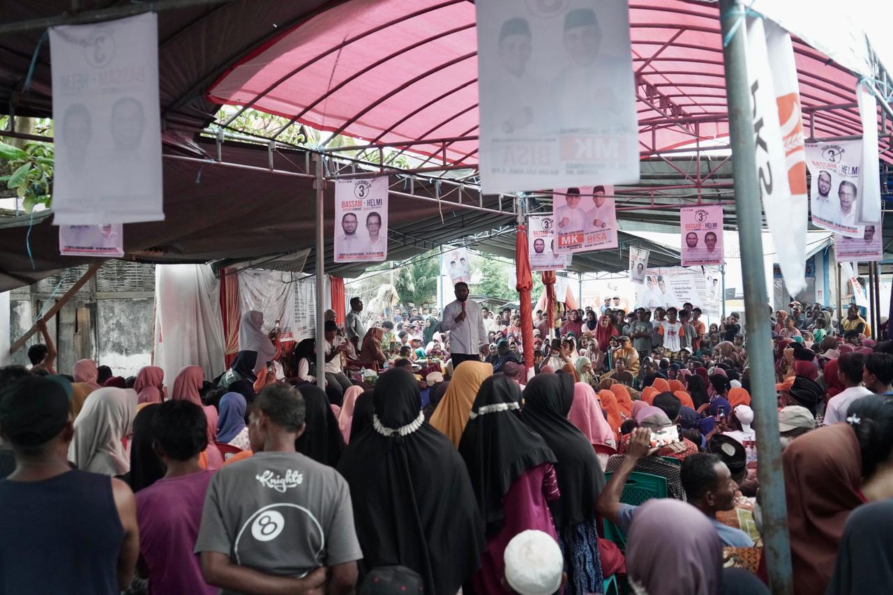 Gambar : Paslon No 3 Bassam Helmi di Desa Laluin Kayoa Selatan.