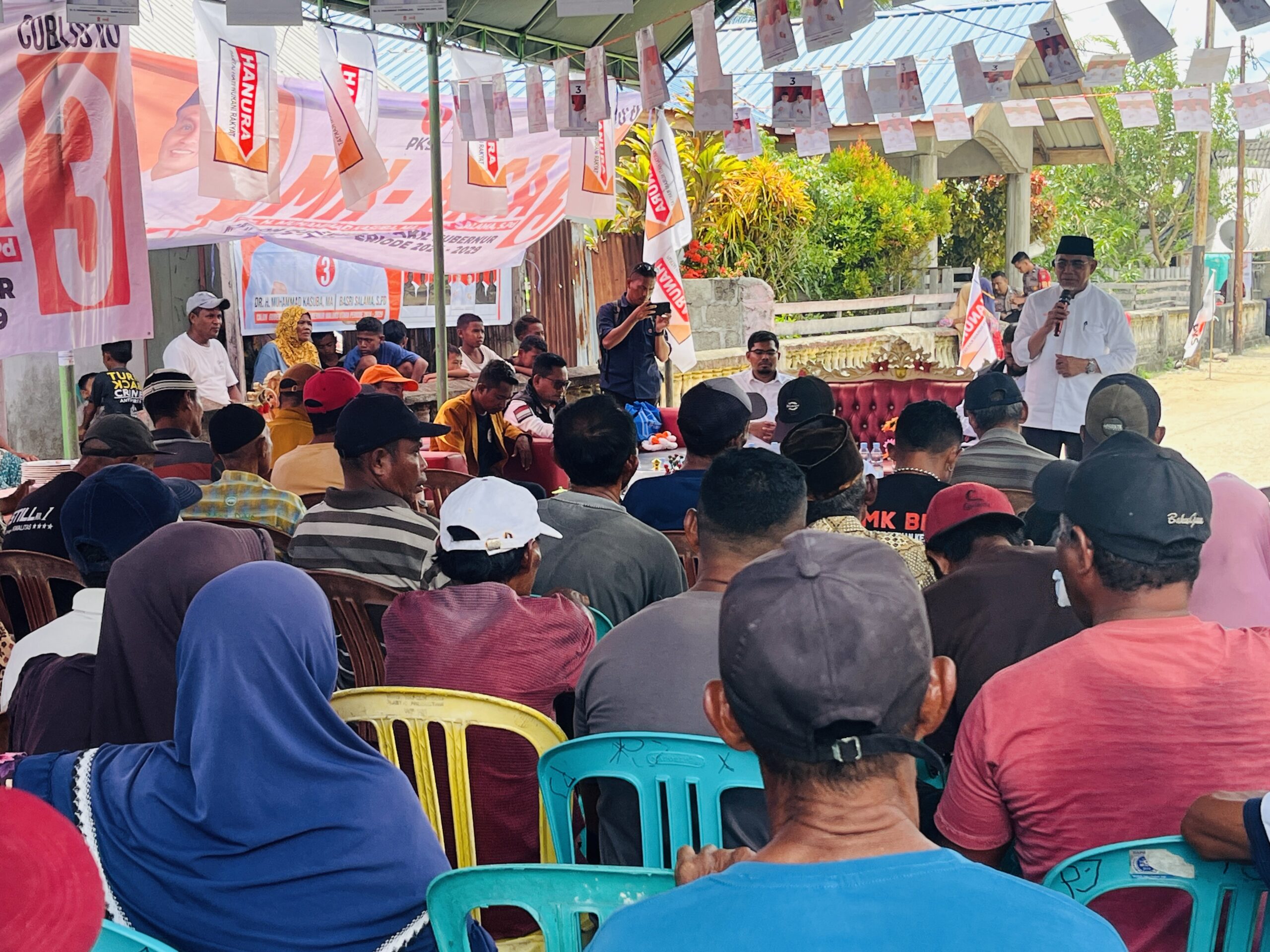 Gambar : Dr. H. Muhammad Kasuba Saat Menyampaikan Orasi Politiknya.