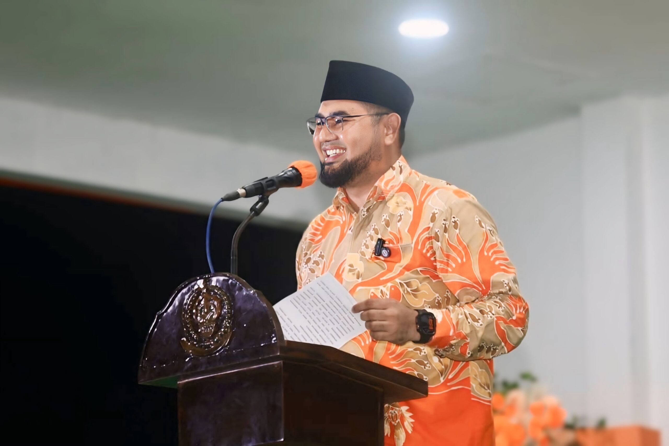 Foto Bupati Halsel, Bassam Kasuba.