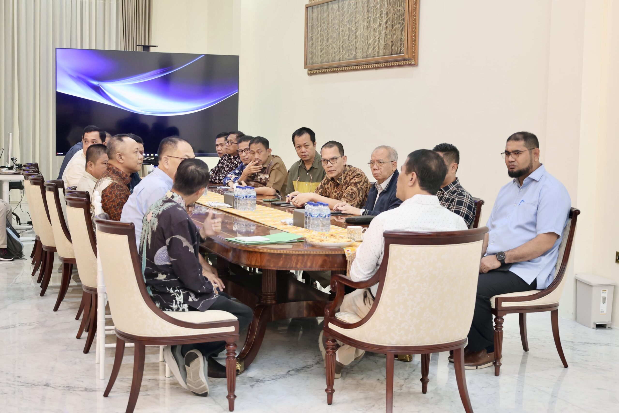 Foto Bupati Halsel Bassam Kasuba Audiensi Bersama Menteri Pertanian RI.