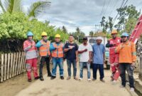 Gambar : Petugas PLN.