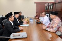 Gambar : Bupati dan DPRD Halsel Bertemu.
