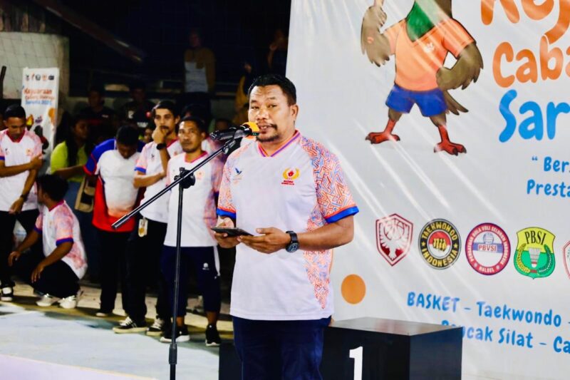 Gambar: Darmin Hi. Hasim ketua Panitia.