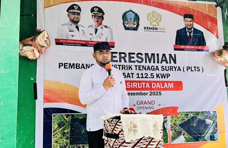 Gambar : Bupati Halsel Saat Sambutan