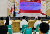 Gambar : Bupati Halsel Saat Sambutan.