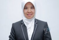 Gambar : Ibu Kadis Pendidikan Halsel.