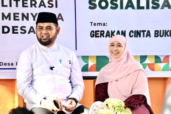 Gambar : Bupati dan Istri