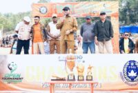 Gambar : Bupati Tutup Turnamen Cup I Joronga.