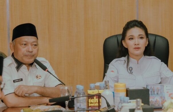 Gambar : Gubernur dan Wagub Maluku Utara.