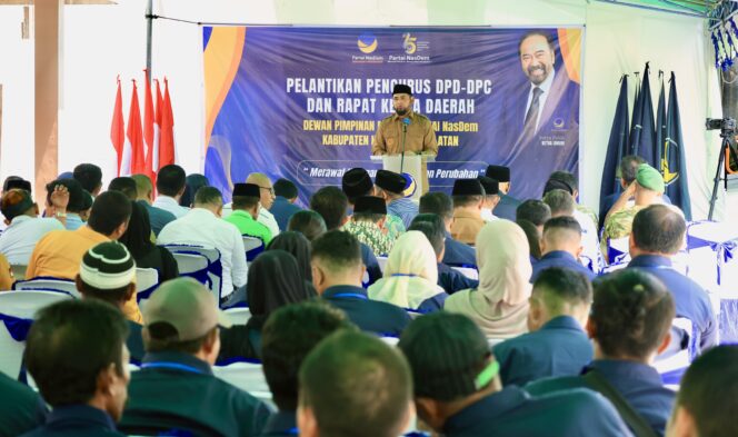 Gambar : Bupati Bassam Kasuba Buka Rakerda Nasdem Halsel.