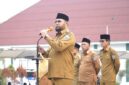 Gambar : Bupati Bassam Pimpin Apel.